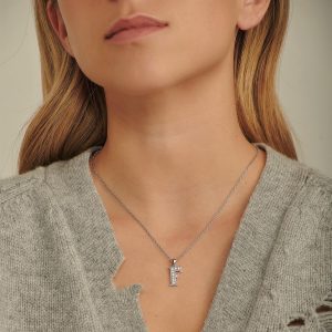 Diamond Necklaces: Diamond F Pendant PE5054.1.06.01