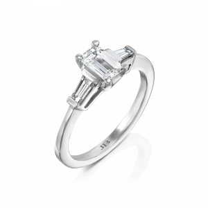 טבעות זהב: טבעת אירוסין יהלום בחיתוך אמרלד עם טייפרים - 1 קראט RI0163.1.16.01
