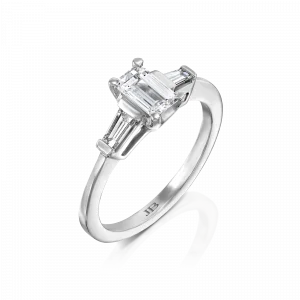 טבעות אירוסין: טבעת אירוסין יהלום בחיתוך אמרלד עם טייפרים - 1 קראט RI0163.1.16.01