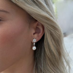 Pearl Jewelry: Pearl & Diamonds Princess Earrings EA4202.1.17.15