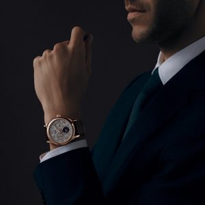 Elegant Luxury Watches: L.U.C Lunar One 161927-5001