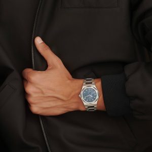 Luxury Watches for the Groom: Laureato 38 Mm 81005-11-431-11A