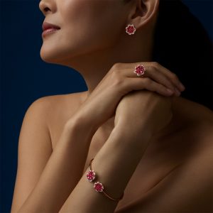 תכשיטים בשיבוץ אבני רובי: Precious Lace Ruby Mini Frou-Frou Earrings 848347-5002