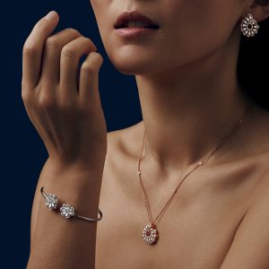 Chopard Jewelry: Precious Lace Mini-Frou-Frou Bracelet 858347-1002