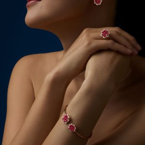תכשיטים בשיבוץ אבני רובי: Precious Lace Ruby Mini Frou-Frou Bangle 858347-5007