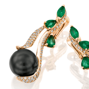 Emerald-Jewelry: Pearl Emerald Diamonds Earrings EA1975.5.25.08