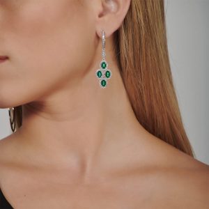 Drop Earrings: Emerald & Diamond Drop Earrings EA6066.1.27.08
