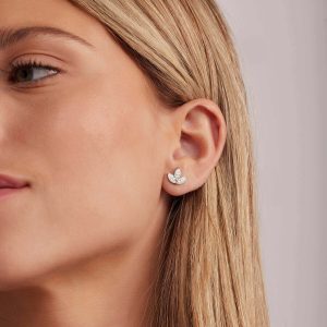 Stud Earrings: Diamond Clover Earrings EA8816.5.18.01
