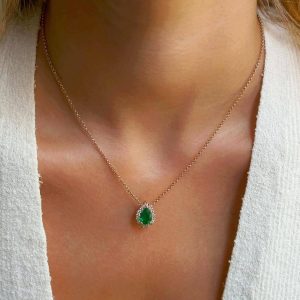 Diamond Pendants: Pear Shape Emearld & Diamonds Necklace PE2608.5.20.08