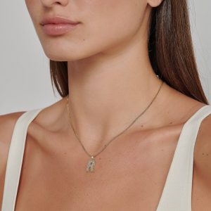 Gold Necklaces: Diamond R Pendant PE5050.0.10.01